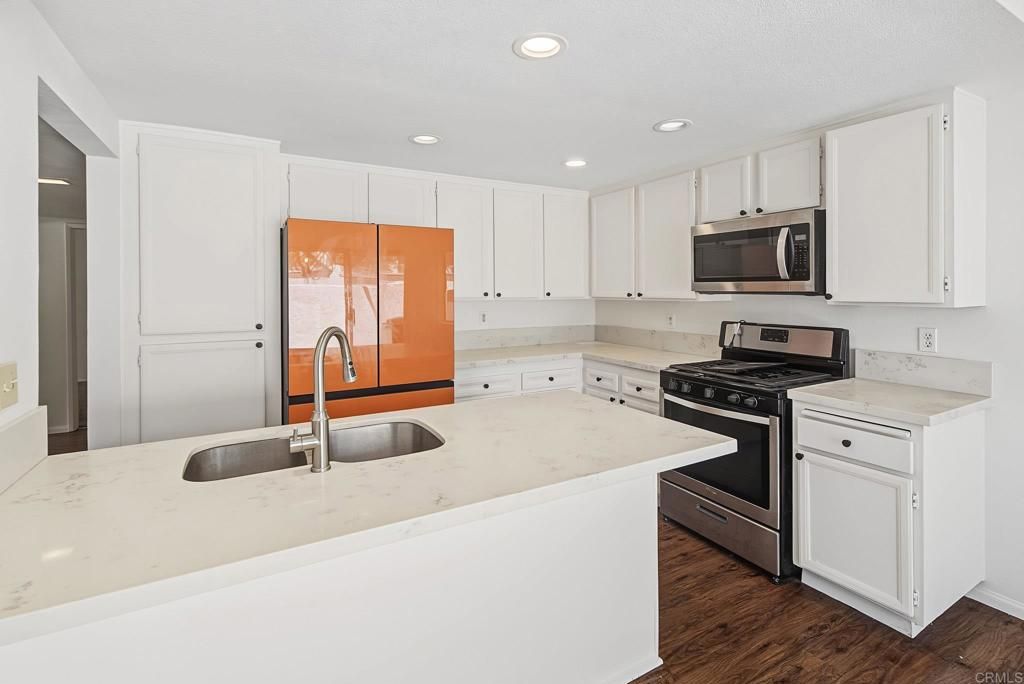 Image 10 of property listing at 321 N Melrose C, Vista, CA 92083