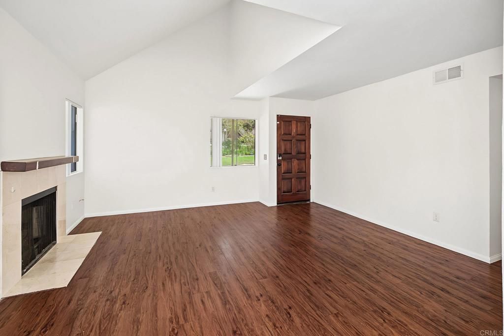 Image 11 of property listing at 321 N Melrose C, Vista, CA 92083