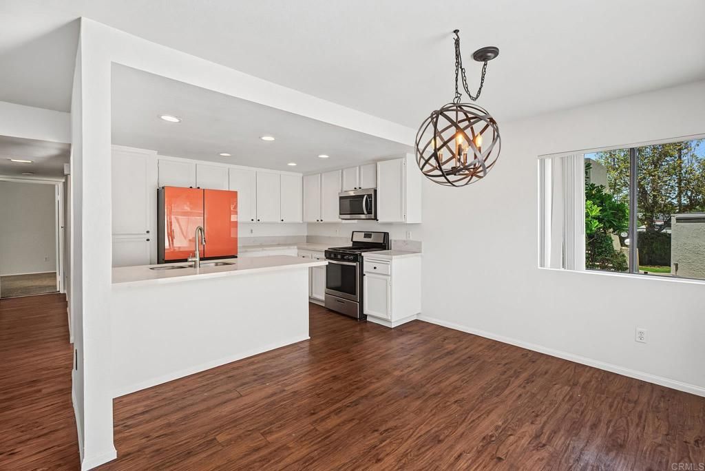 Image 16 of property listing at 321 N Melrose C, Vista, CA 92083