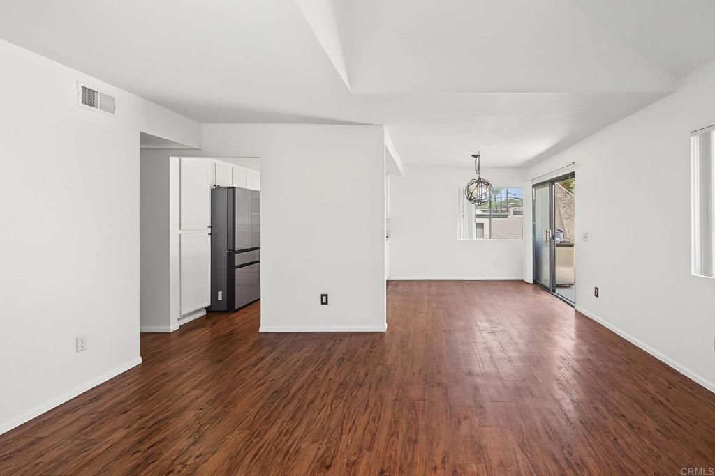 Image 19 of property listing at 321 N Melrose C, Vista, CA 92083