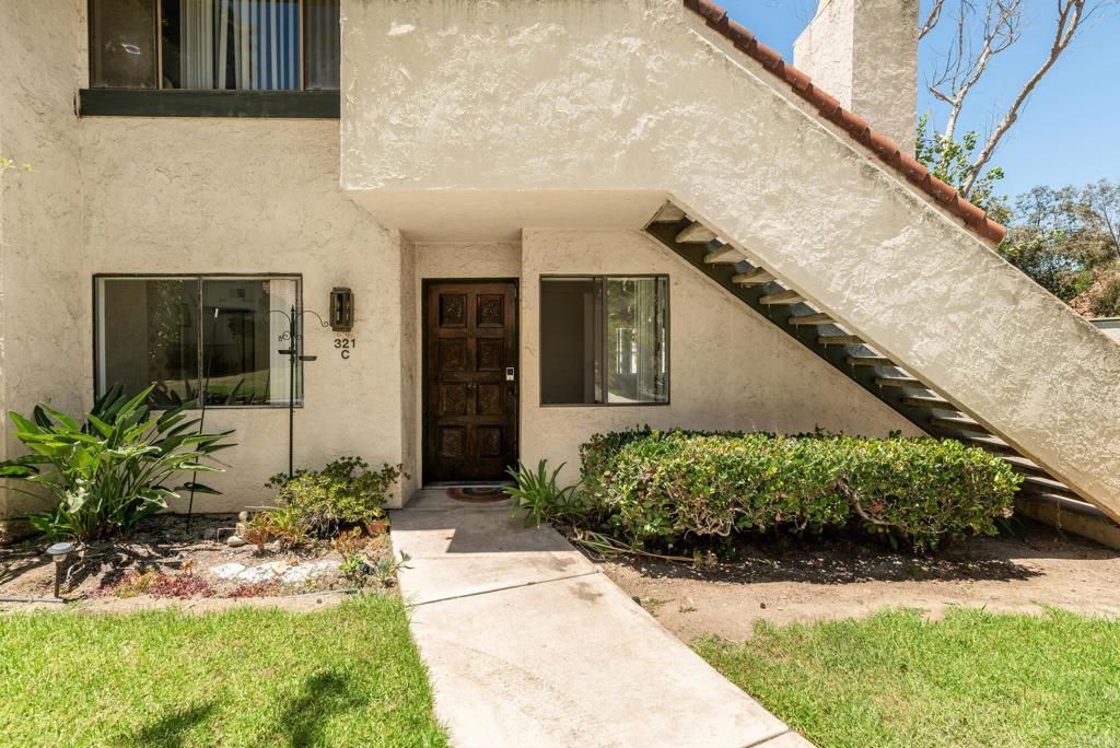 Image 2 of property listing at 321 N Melrose C, Vista, CA 92083