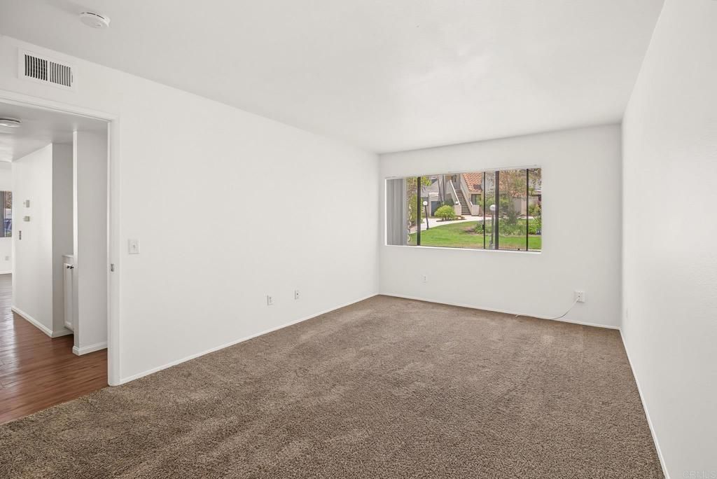 Image 26 of property listing at 321 N Melrose C, Vista, CA 92083