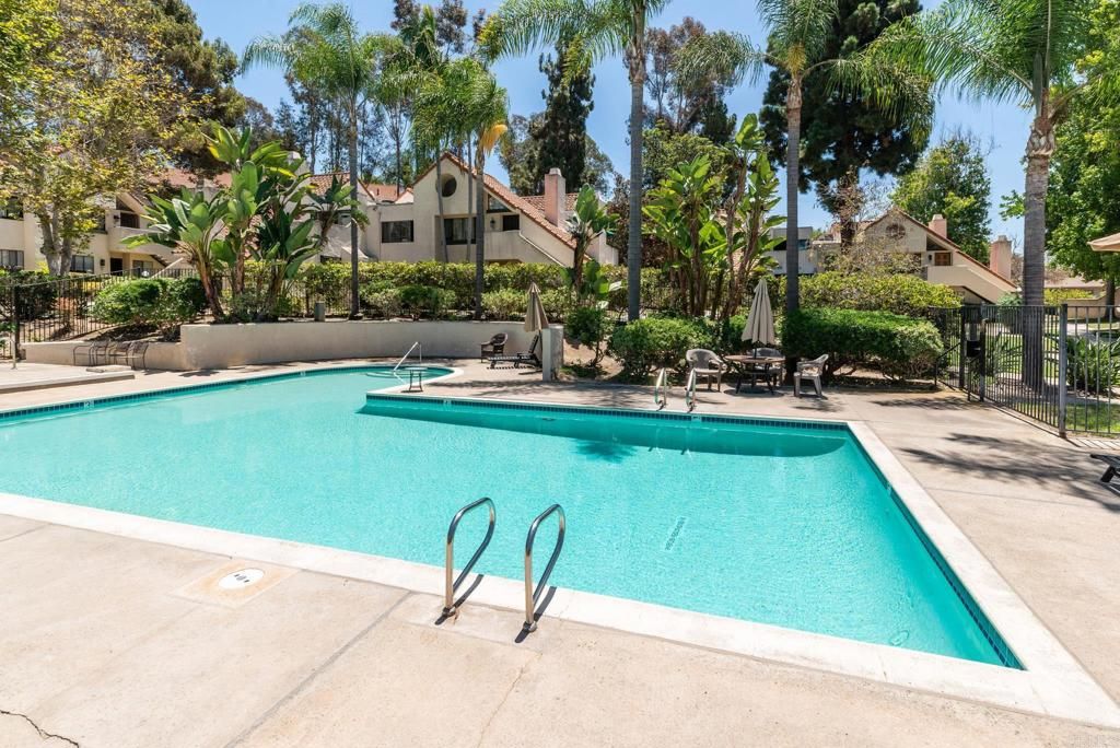 Image 30 of property listing at 321 N Melrose C, Vista, CA 92083