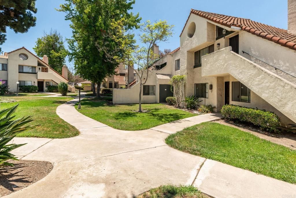 Image 32 of property listing at 321 N Melrose C, Vista, CA 92083