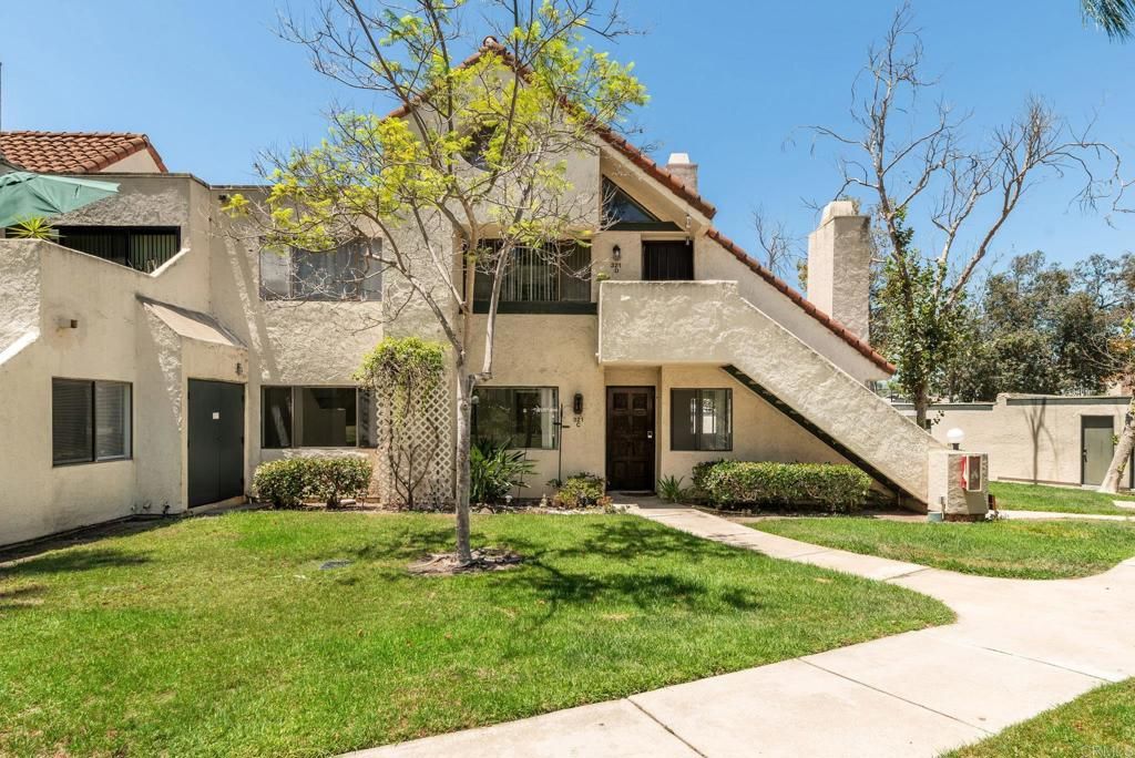 Image 33 of property listing at 321 N Melrose C, Vista, CA 92083