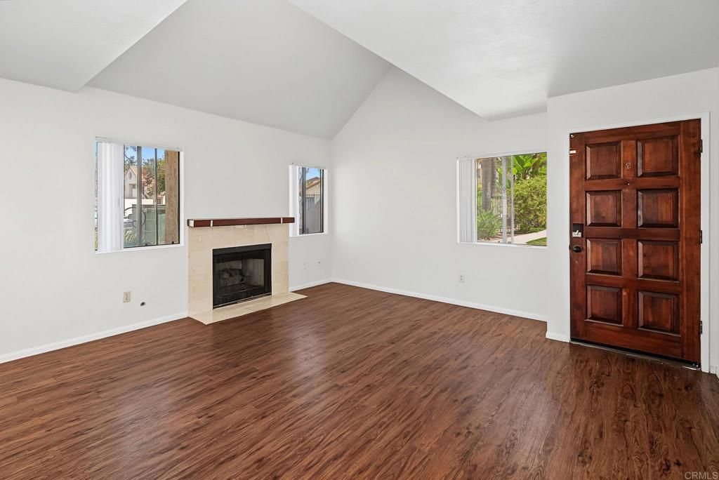 Image 8 of property listing at 321 N Melrose C, Vista, CA 92083