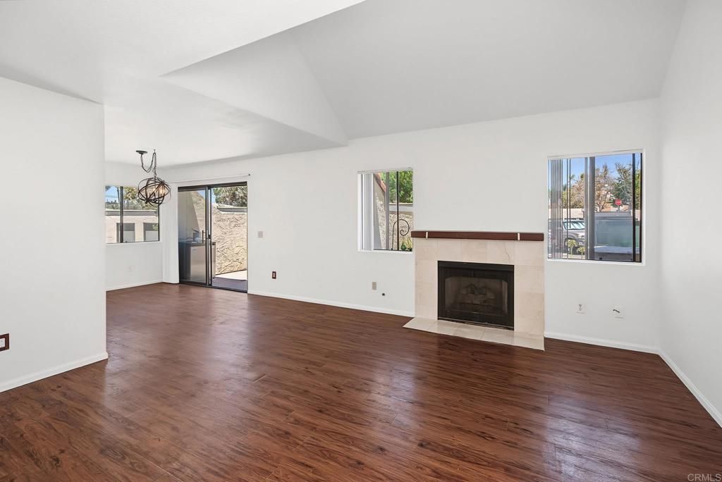 Image 9 of property listing at 321 N Melrose C, Vista, CA 92083
