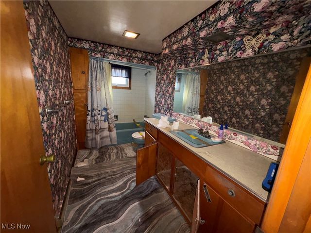 3858 Easton Street NE, Canton, OH 44721