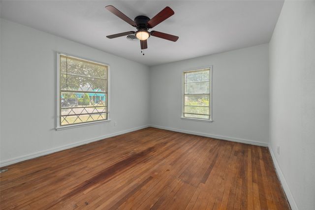 4406 Wayne Court S, Haltom City, TX 76117