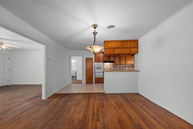 4406 Wayne Court S, Haltom City, TX 76117