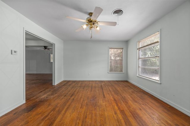 4406 Wayne Court S, Haltom City, TX 76117