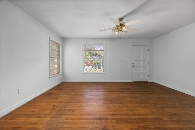 4406 Wayne Court S, Haltom City, TX 76117