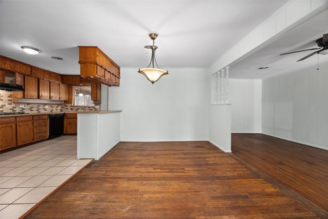 4406 Wayne Court S, Haltom City, TX 76117