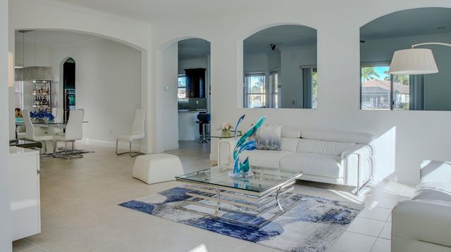 9911 S Miralago Way, Parkland, FL 33076