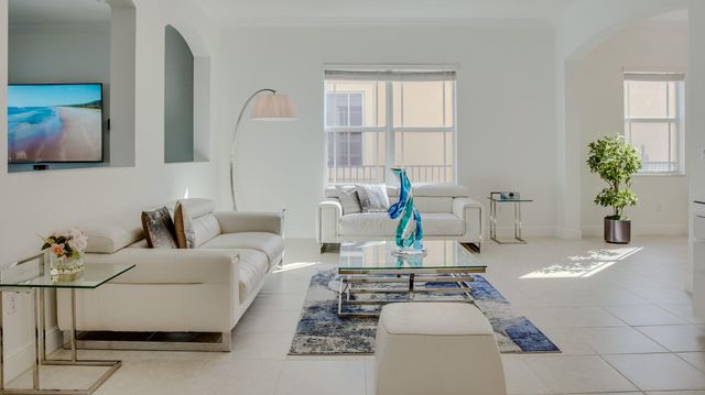 9911 S Miralago Way, Parkland, FL 33076