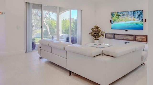 9911 S Miralago Way, Parkland, FL 33076