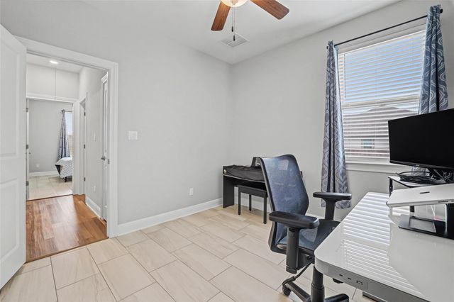 132 Birkshire DR, Georgetown, TX 78626