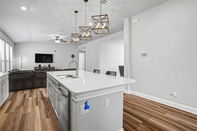 132 Birkshire DR, Georgetown, TX 78626