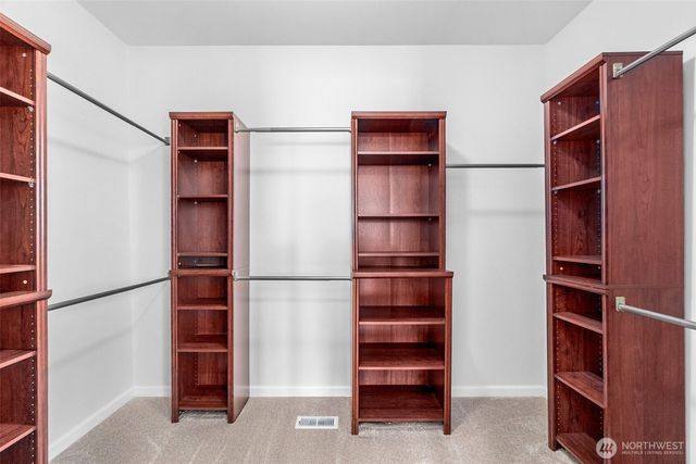 2790 Chambers Bay Drive, Steilacoom, WA 98388
