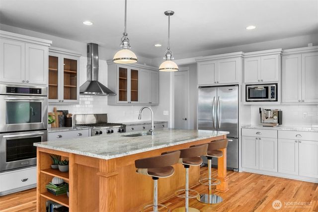 2790 Chambers Bay Drive, Steilacoom, WA 98388