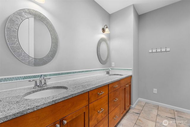 2790 Chambers Bay Drive, Steilacoom, WA 98388