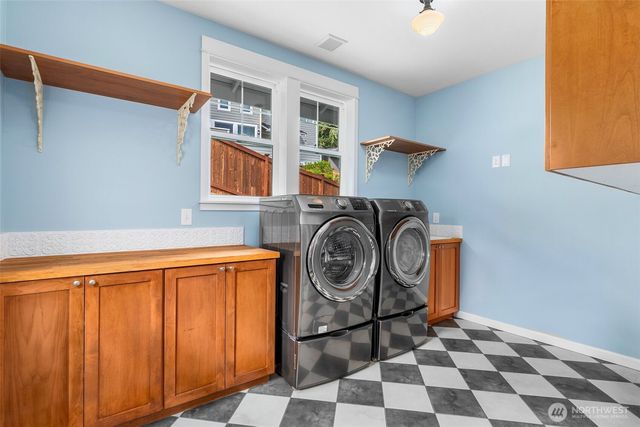 2790 Chambers Bay Drive, Steilacoom, WA 98388