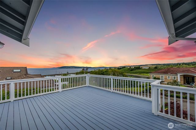 2790 Chambers Bay Drive, Steilacoom, WA 98388