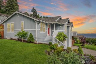 2790 Chambers Bay Drive, Steilacoom, WA 98388