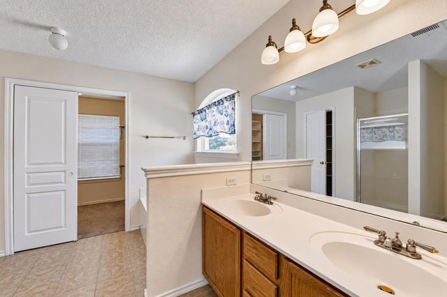 2616 Oakwood Glen DR, Cedar Park, TX 78613