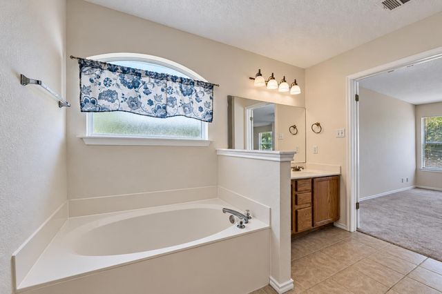 2616 Oakwood Glen DR, Cedar Park, TX 78613