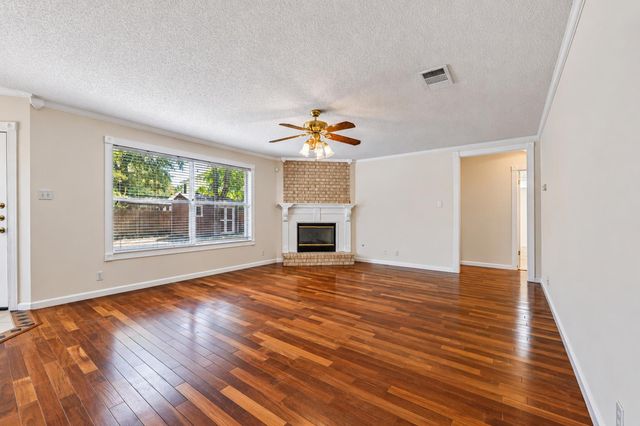 2616 Oakwood Glen DR, Cedar Park, TX 78613