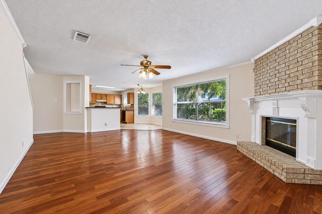 2616 Oakwood Glen DR, Cedar Park, TX 78613