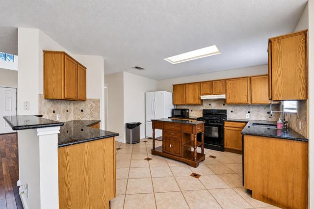 2616 Oakwood Glen DR, Cedar Park, TX 78613