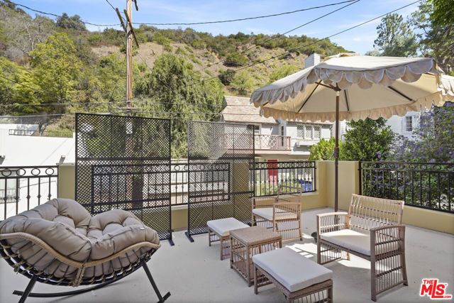 9842 Portola Drive, Beverly Hills, CA 90210