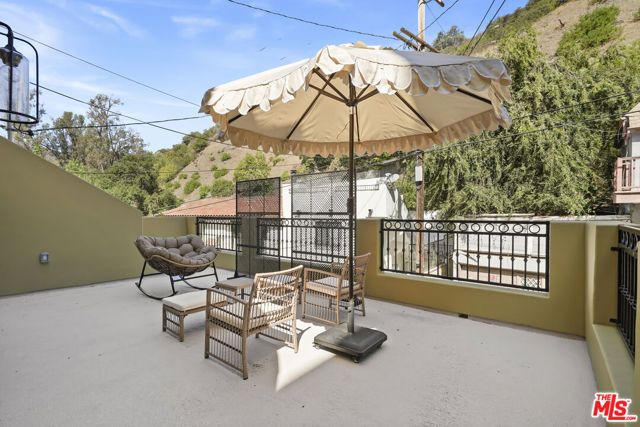 9842 Portola Drive, Beverly Hills, CA 90210