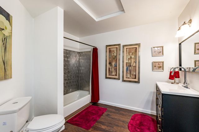 600 Central Avenue SW 3F, Albuquerque, NM 87102