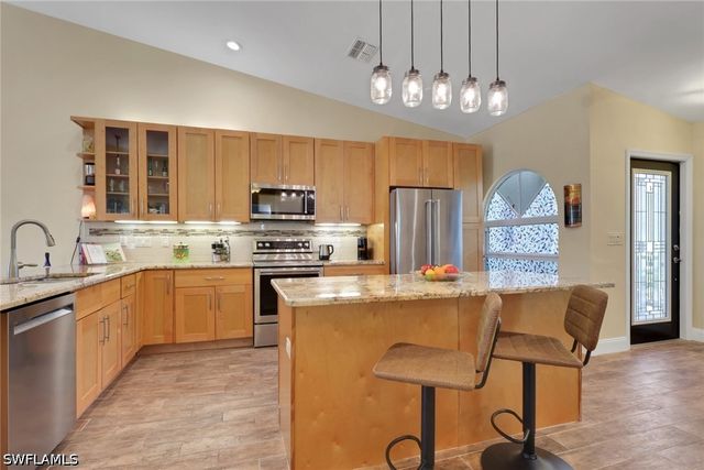 2266 STACIL CIR, Naples, FL 34109