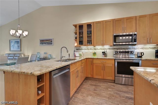 2266 STACIL CIR, Naples, FL 34109