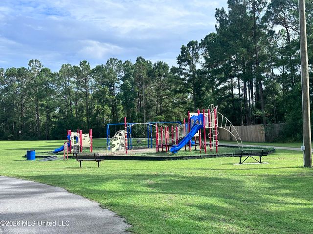 11010 Pin Oak Drive, Biloxi, MS 39532