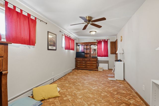 435 Gilmore Street, Dubuque, IA 52001
