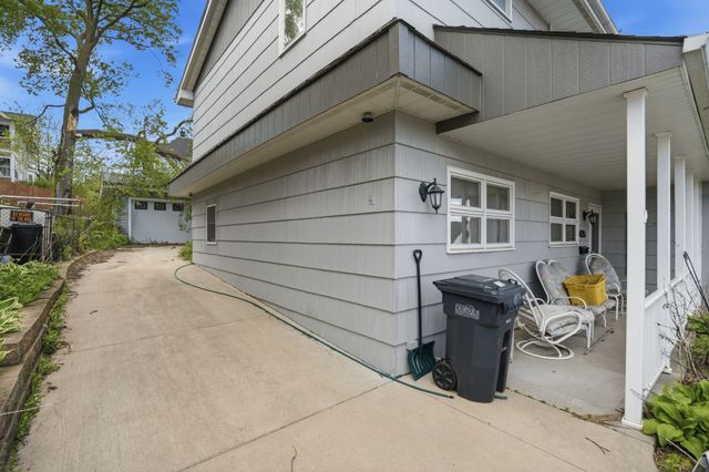 435 Gilmore Street, Dubuque, IA 52001