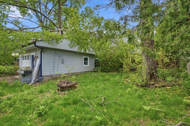 435 Gilmore Street, Dubuque, IA 52001