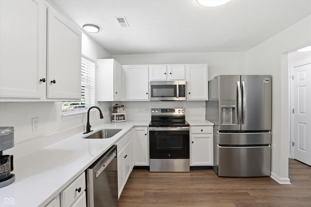 10632 Ashview Drive, Fishers, IN 46038