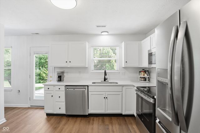 10632 Ashview Drive, Fishers, IN 46038