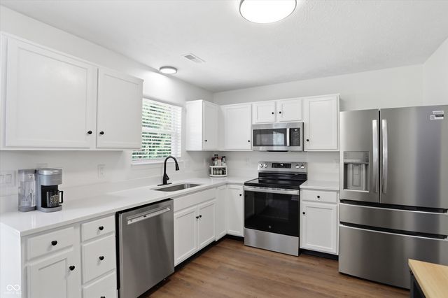 10632 Ashview Drive, Fishers, IN 46038