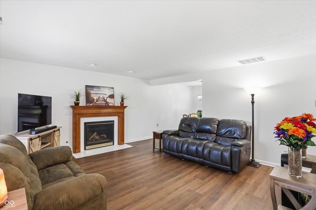 10632 Ashview Drive, Fishers, IN 46038