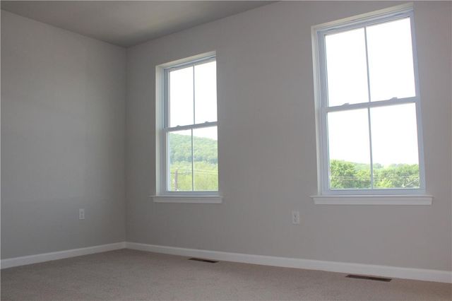 86 Hess Avenue, Hellertown Boro, PA 18055
