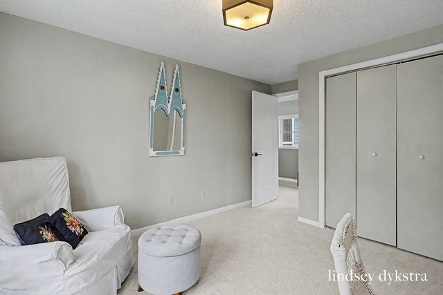 2814 Burrwick Drive SE, Grand Rapids, MI 49546