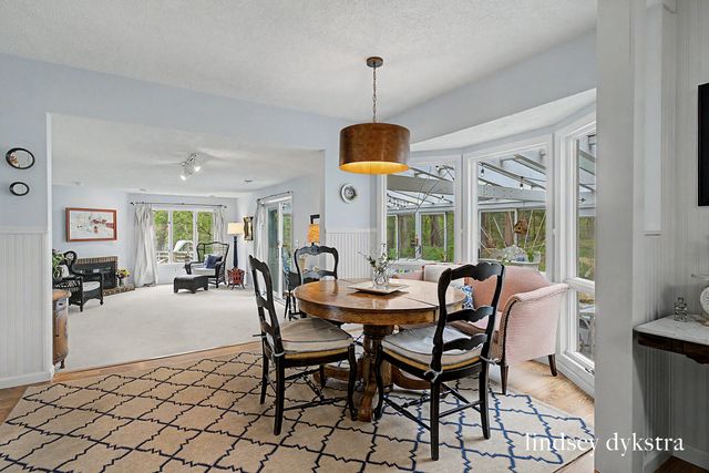 2814 Burrwick Drive SE, Grand Rapids, MI 49546