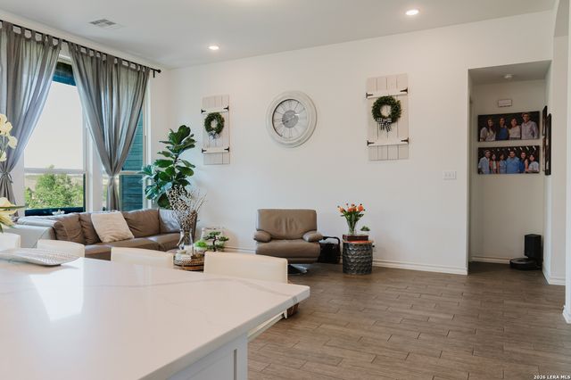 12184 Tower Forest, San Antonio, TX 78253
